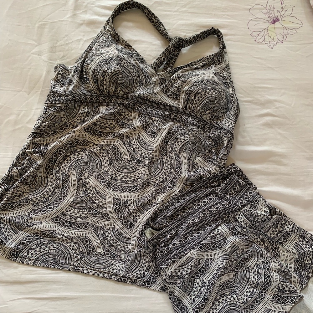 Swim suit